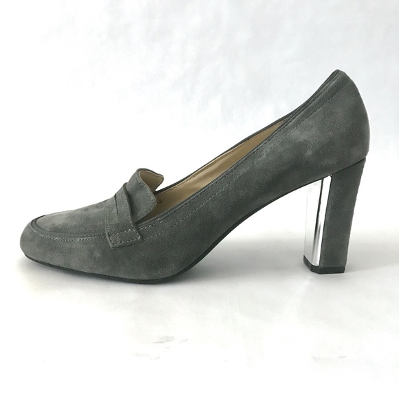 Adrienne Vittadini Pezant Grey Suede Heeled Loafer Style Pumps NWOT - Picture 2 of 13